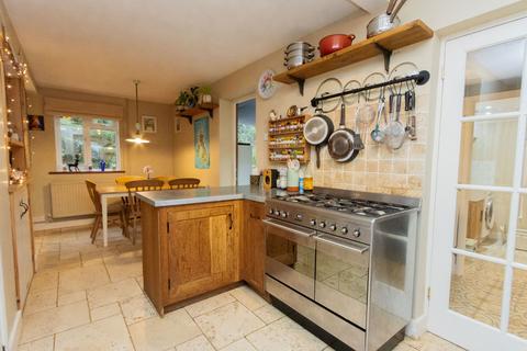 4 bedroom semi-detached house for sale, Walking Distance to Hawkhurst Shops