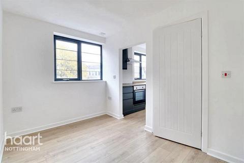 Studio to rent, Carlton Road, Nottingham