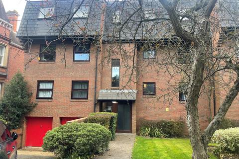 2 bedroom apartment to rent, New Hunting Court, Peterborough PE3