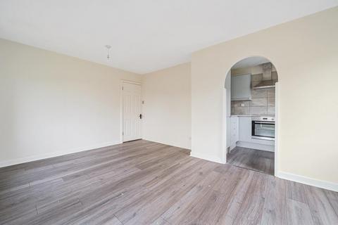 2 bedroom flat for sale, Aylesbury,  Buckinghamshire,  HP21