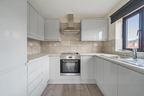 2 bedroom flat for sale, Aylesbury,  Buckinghamshire,  HP21