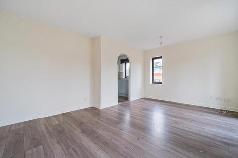 2 bedroom flat for sale, Aylesbury,  Buckinghamshire,  HP21