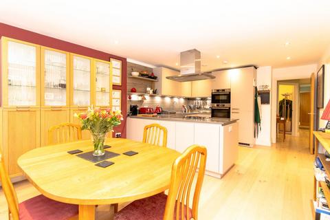 4 bedroom detached house for sale, Pear Tree Close, South Road, Alresford