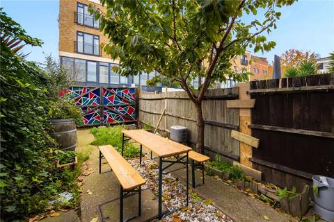 51 Goldman Close, London, E2 6EF