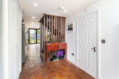 51 Goldman Close, London, E2 6EF