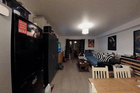 undefined, Haysoms Close, Romford RM1