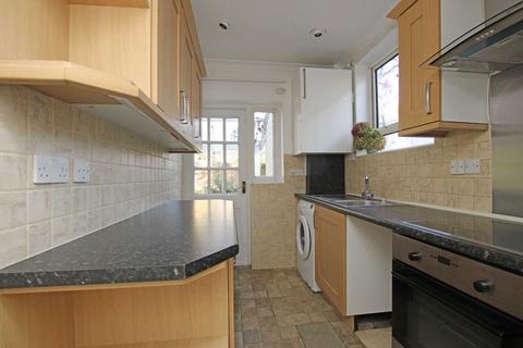 3 bedroom house to rent, The Close, Isleworth TW7