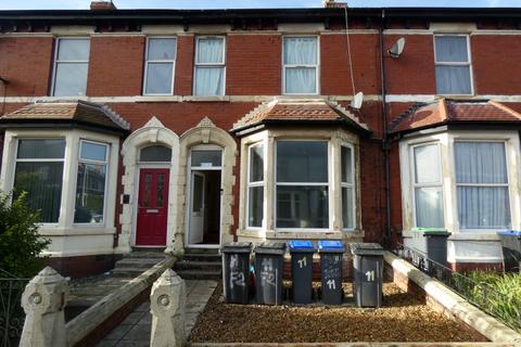 2 bedroom flat to rent, Sherbourne Road, BLACKPOOL, FY1 2PW