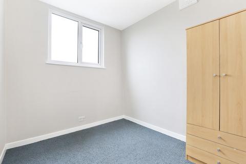 2 bedroom flat for sale, New Cross Road, London, SE14