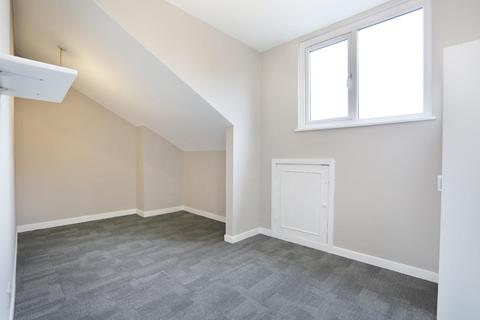 2 bedroom flat for sale, New Cross Road, London, SE14