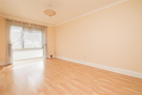 1 bedroom flat to rent, Ribbledale, London Colney