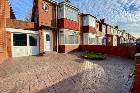 2 bedroom semi-detached house for sale, Selby Gardens, Newcastle upon Tyne NE6