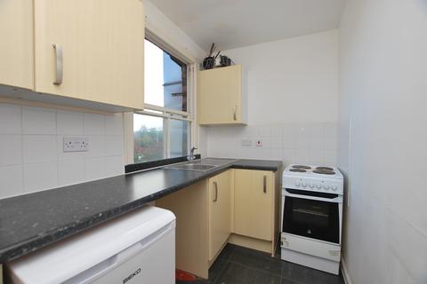 1 bedroom flat to rent, LEIGHTON ROAD