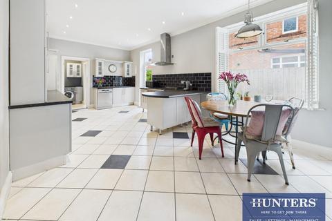 5 bedroom end of terrace house for sale, Roker Park Road, Roker, Sunderland