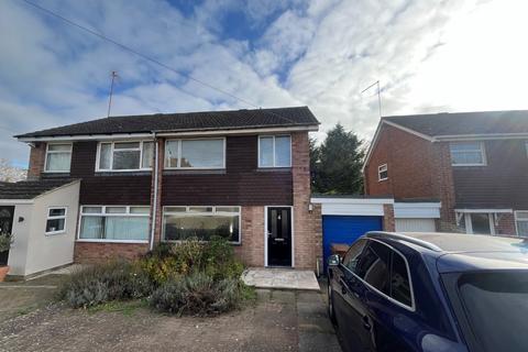 3 bedroom semi-detached house to rent, Stonewold Close, Kingsthorpe, Northampton, NN2 8QD