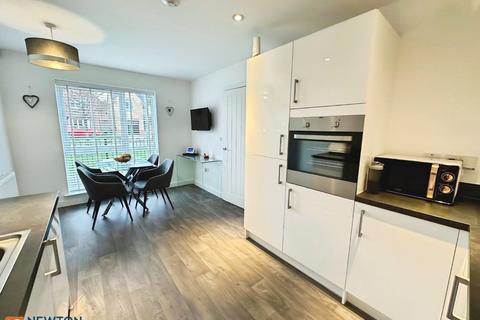 3 bedroom semi-detached house for sale, Harker Close, Hucknall, NG15