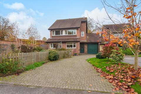 3 bedroom detached house for sale, Maple Court, Goring RG8