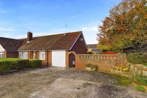 2 bedroom semi-detached house for sale, Leyburne Gardens, Chinnor