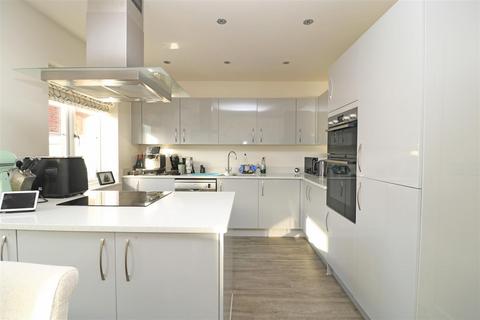 65 Orchard Way, Boreham, Chelmsford, CM3 3GQ