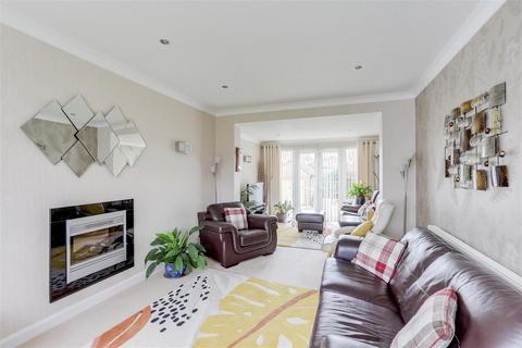 4 bedroom detached house for sale, Hillside Road, Beeston NG9