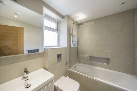 2 bedroom flat to rent, Horn Lane, London W3