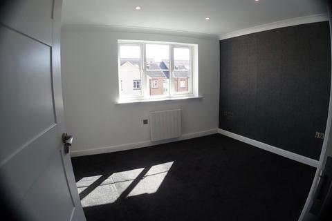 3 bedroom apartment to rent, Poppyfields - Kettering