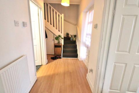 3 bedroom semi-detached house for sale, Andover House, Courthouse Road, London, N12 7PJ