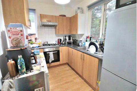 3 bedroom semi-detached house for sale, Andover House, Courthouse Road, London, N12 7PJ