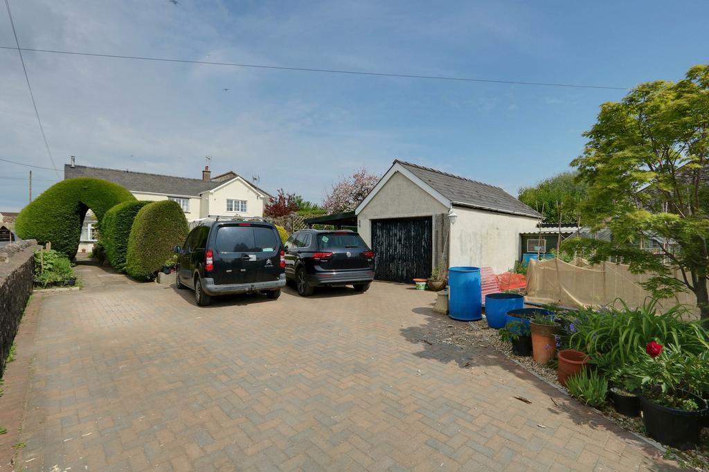 Driveway &amp; Garage