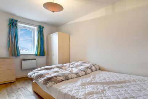 84 Wheat Sheaf Close, London, E14 9UY