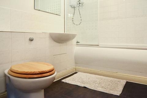 84 Wheat Sheaf Close, London, E14 9UY