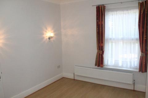 4 bedroom end of terrace house to rent, Bush Hill Park, EN1 2RS