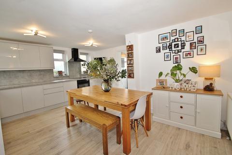 37 Schofield Avenue, Witney, OX28 1JR