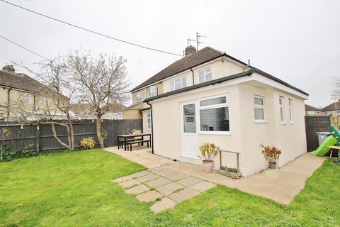 37 Schofield Avenue, Witney, OX28 1JR