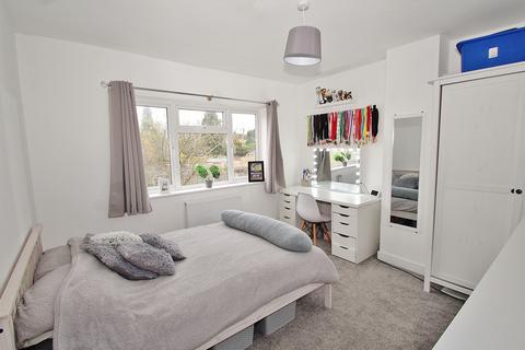 37 Schofield Avenue, Witney, OX28 1JR