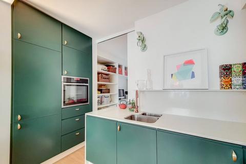 2 bedroom flat for sale, Lancaster Road, Notting Hill, London, W11