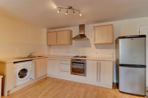 1 bedroom flat to rent, Romani Close, Warwick