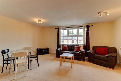 1 bedroom flat to rent, Romani Close, Warwick