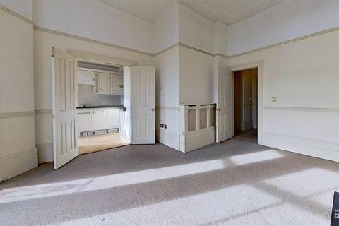 1 bedroom flat to rent, Marine Crescent, Folkestone