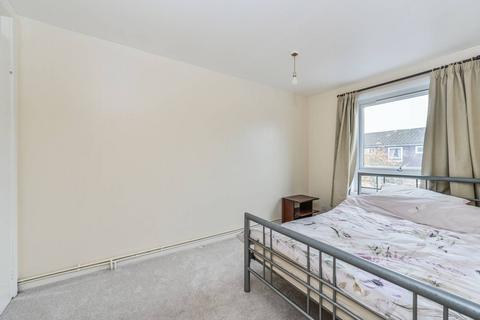 4 bedroom flat to rent, ., Tooting, London, SW16