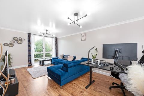 1 bedroom flat for sale, Grimsby Grove, London, E16