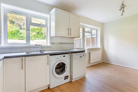 4 bedroom end of terrace house to rent, Newark Road, Windlesham, Surrey