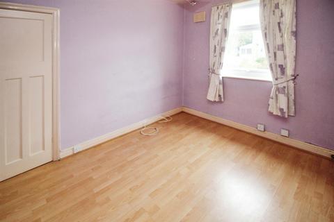 39 Princes Crescent, Bradford, BD2 1ED