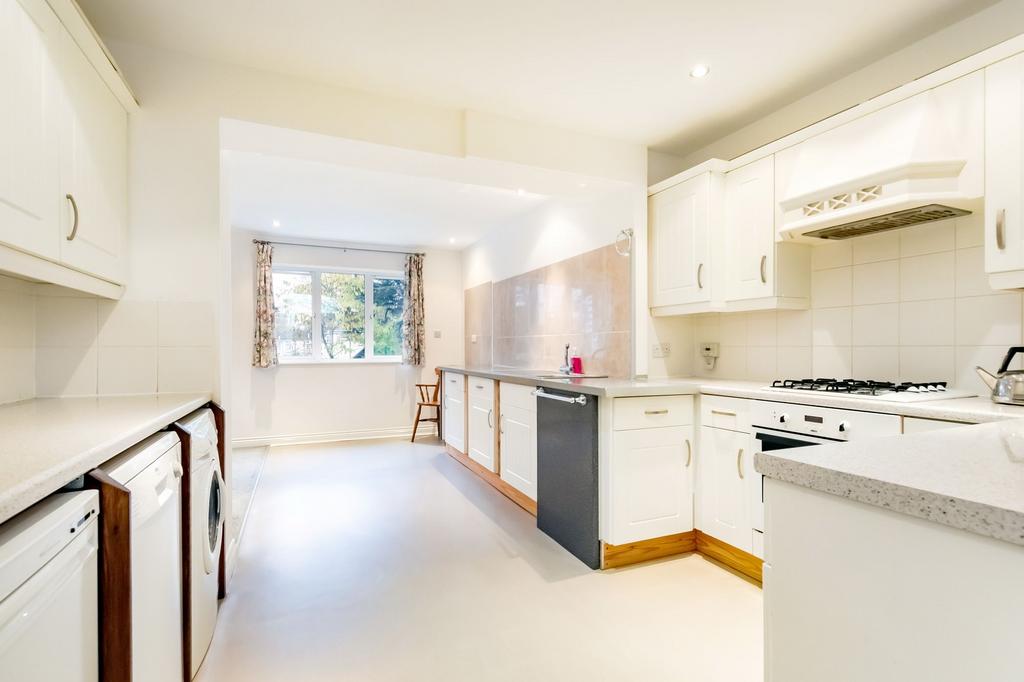 Kitchen/ Breakfast Room