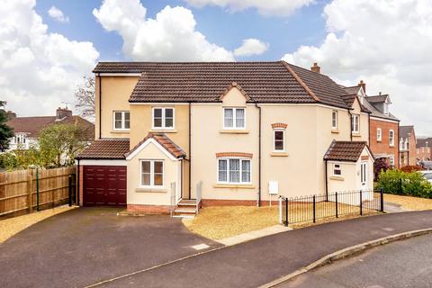 5 bedroom detached house for sale, Kings Croft, Bristol BS41