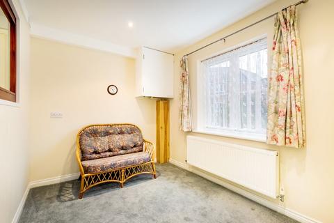 63 Kings Croft, Long Ashton, Bristol, BS41 9ED