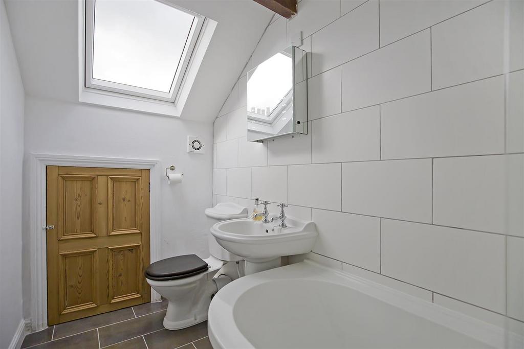 Bathroom.jpg