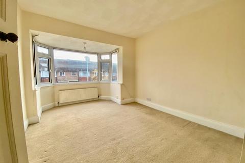 3 bedroom terraced house to rent, Guildford Road, Worthing