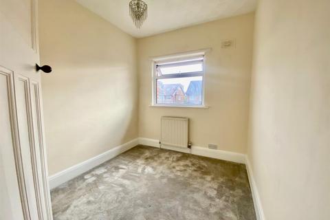 3 bedroom terraced house to rent, Guildford Road, Worthing