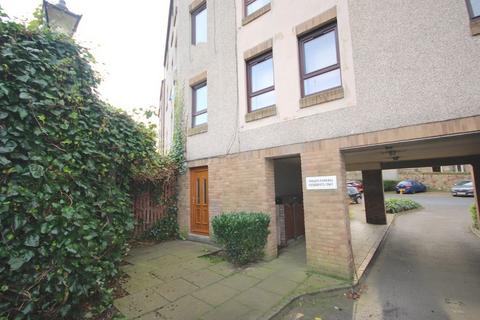 2 bedroom flat to rent, Drum Terrace, Edinburgh, EH7